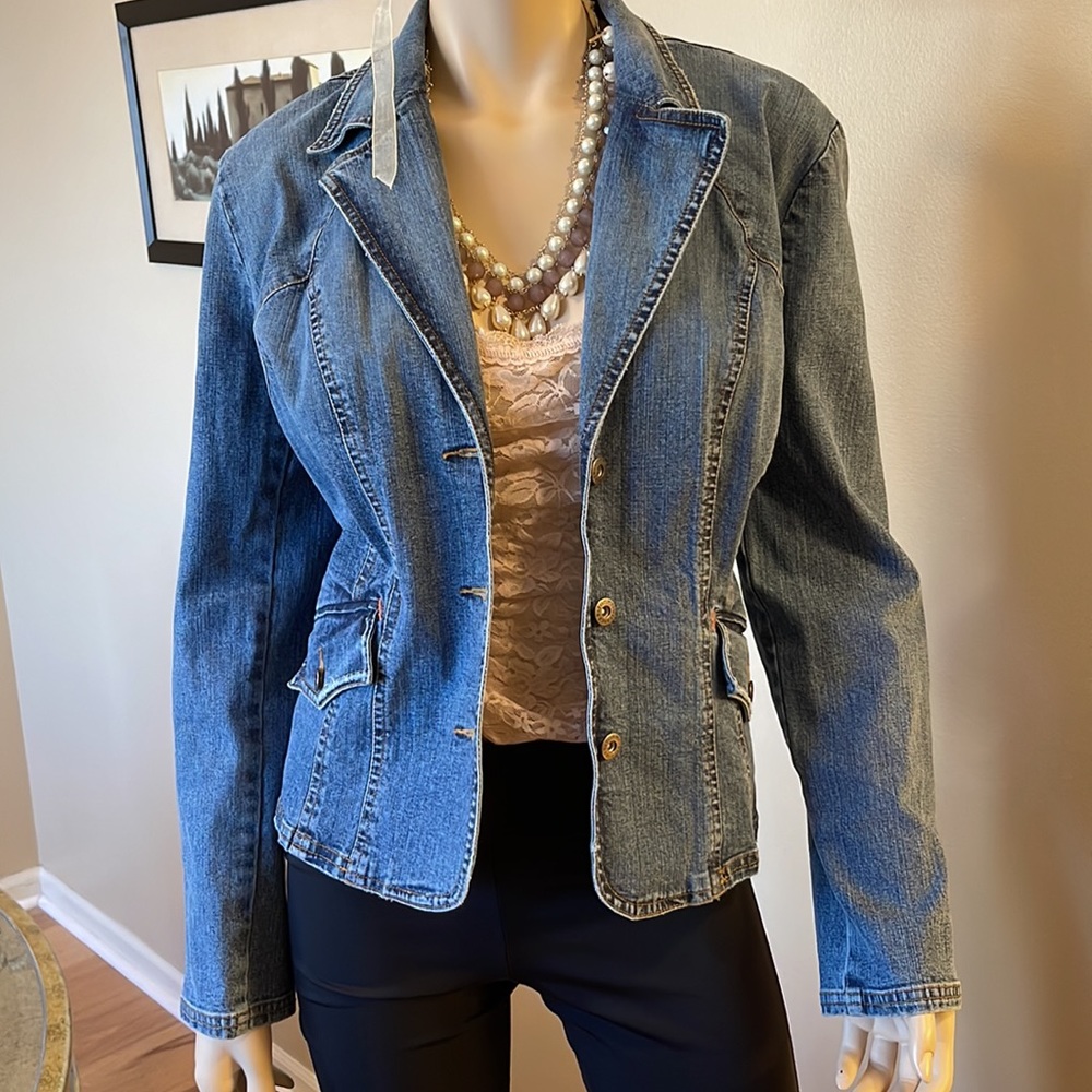Tommy Hilfiger Vintage Stretch Denim Buttoned Front Blazer/Jacket.